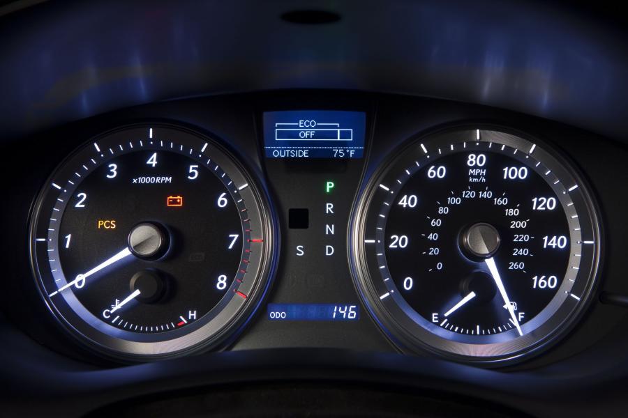  Lexus ES350 2010 года  (фото 18 из 29)